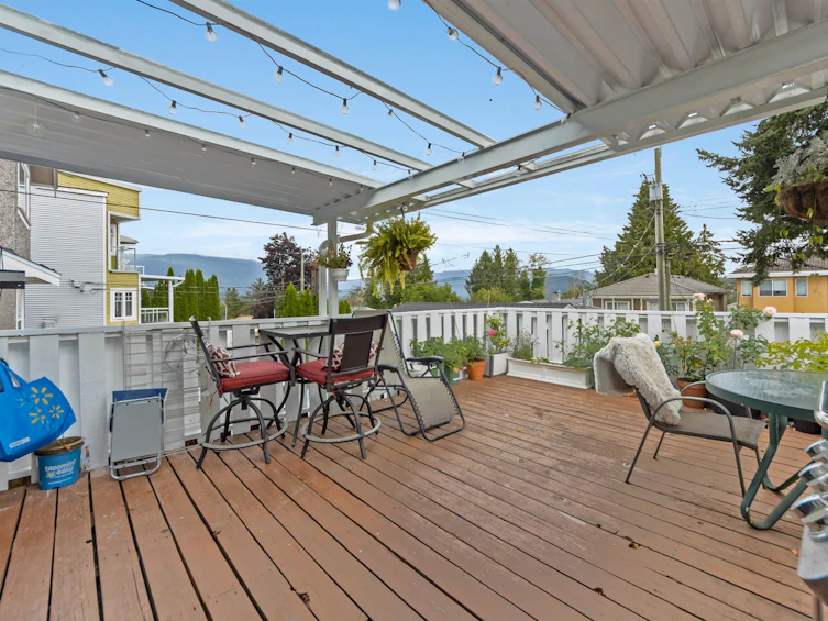 10 N Stratford Avenue, Burnaby, BC, V5B 1K9 - 17