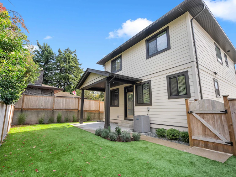 34075 Woodbine Street, Abbotsford, BC, V2S 2R3 - 35