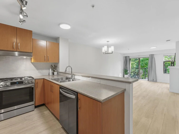 210-500 Klahanie Drive, Port Moody, BC, V3H 5L1 - 2
