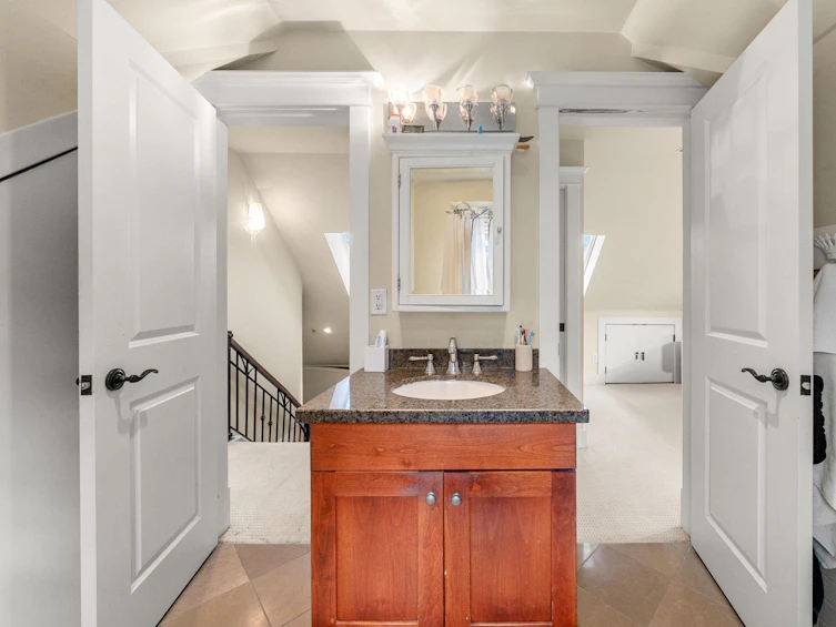 2216 Macdonald Street, Vancouver, BC, V6K 3Y5 - 34