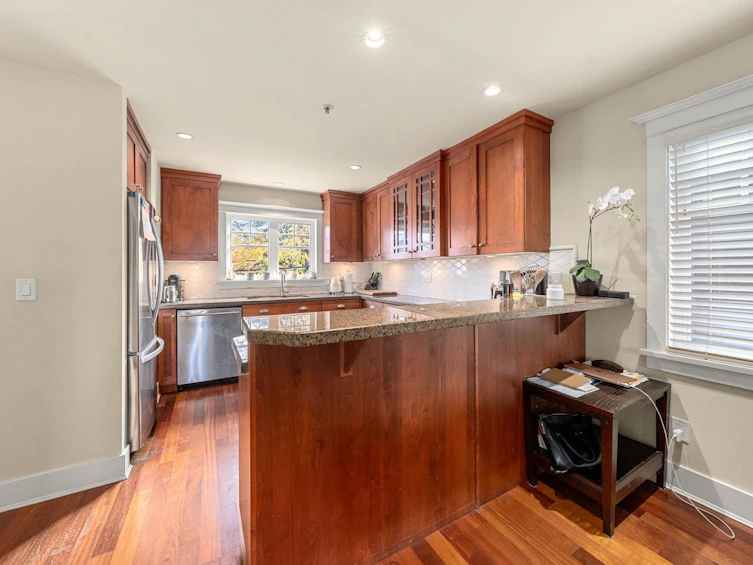 2216 Macdonald Street, Vancouver, BC, V6K 3Y5 - 13