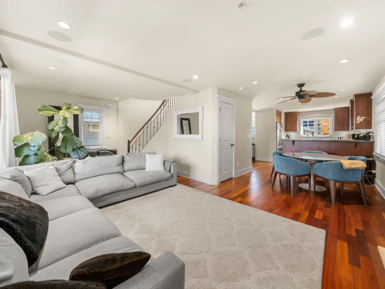 2216 Macdonald Street, Vancouver, BC, V6K 3Y5 - 3