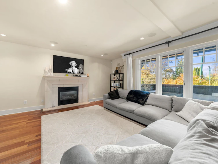 2216 Macdonald Street, Vancouver, BC, V6K 3Y5 - 5