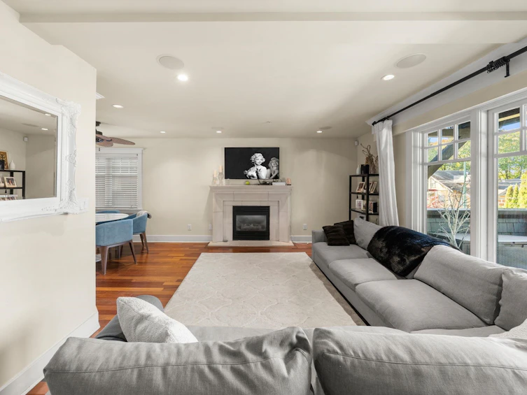 2216 Macdonald Street, Vancouver, BC, V6K 3Y5 - 6