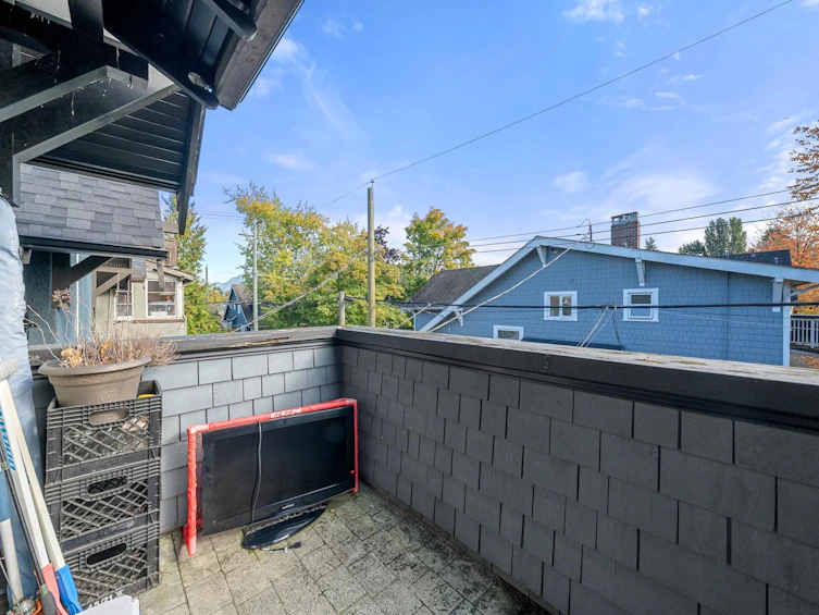 2216 Macdonald Street, Vancouver, BC, V6K 3Y5 - 23