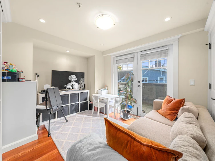2216 Macdonald Street, Vancouver, BC, V6K 3Y5 - 20