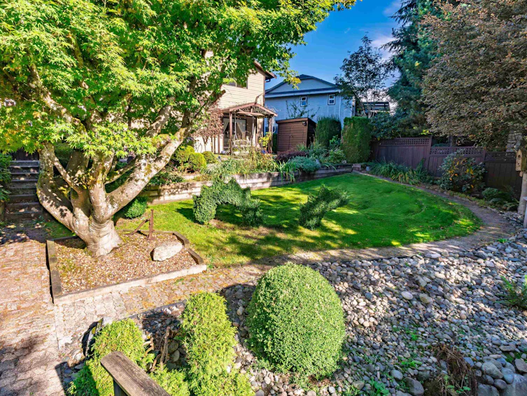 21056 Barker Avenue, Maple Ridge, BC, V2X 8R6 - 30