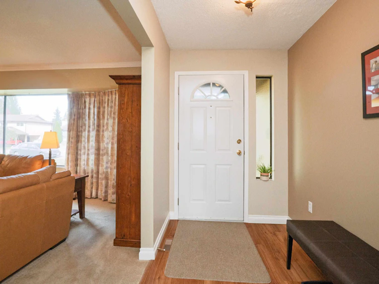 21056 Barker Avenue, Maple Ridge, BC, V2X 8R6 - 2