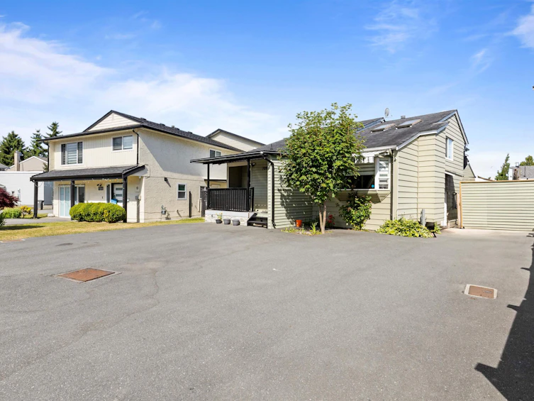 7294 129b Street, Surrey, BC, V3W 6Z8