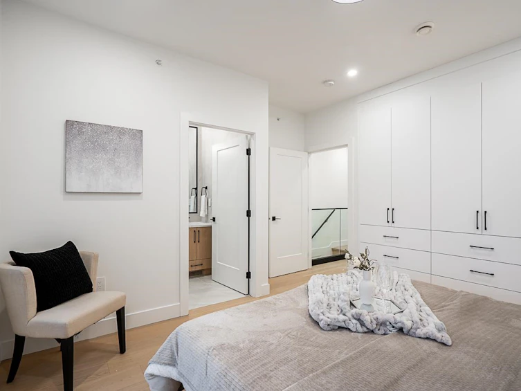 2329 E 49th Avenue, Vancouver, BC, V5S 1J3 - 15