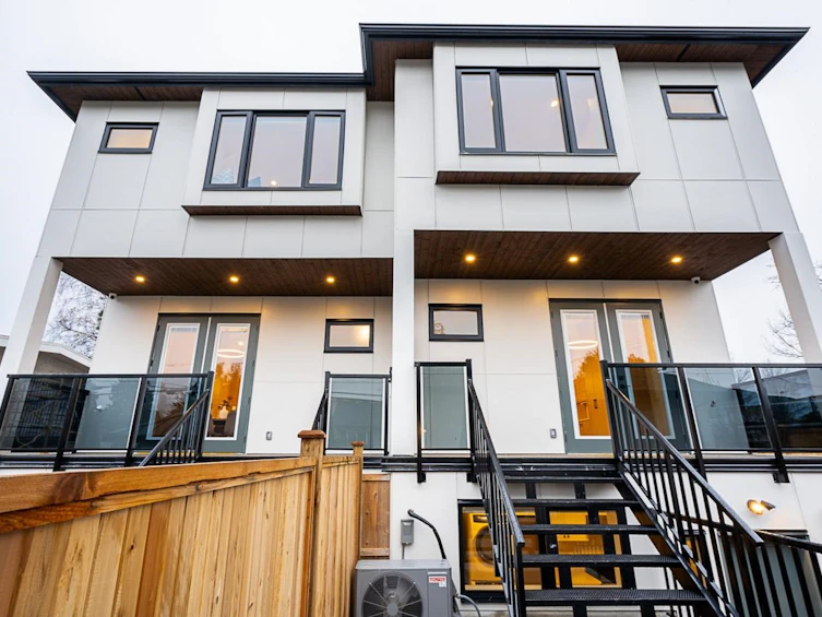 2329 E 49th Avenue, Vancouver, BC, V5S 1J3 - 32