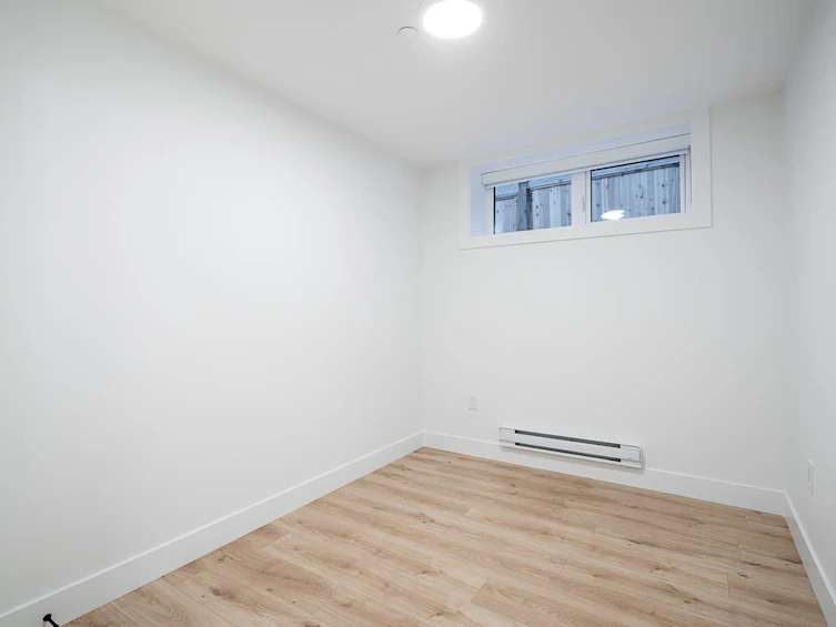 2329 E 49th Avenue, Vancouver, BC, V5S 1J3 - 24