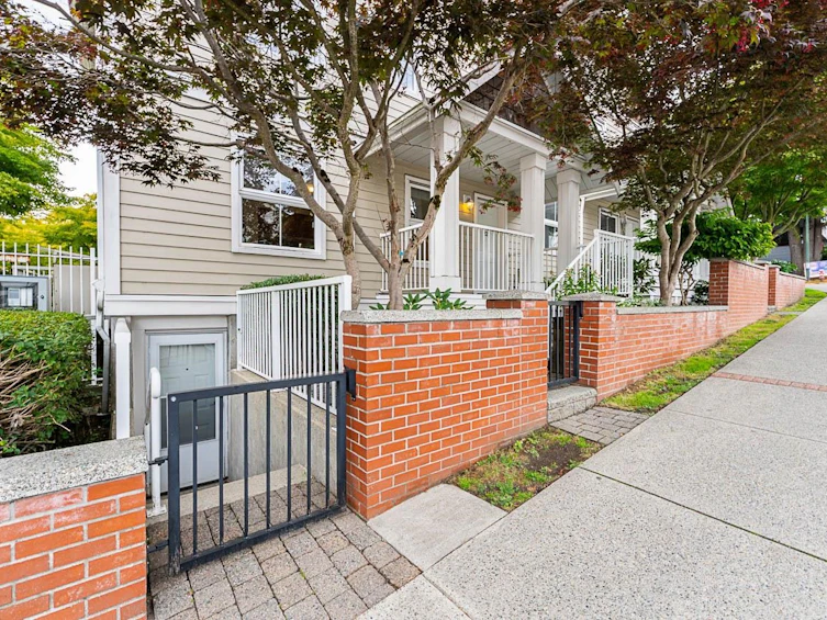 22-188 Sixth Street, New Westminster, BC, V3L 2Z9 - 2