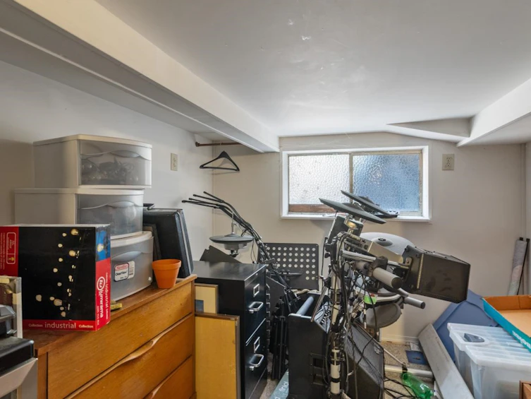 1737 E 5th Avenue, Vancouver, BC, V5N 1L9 - 16