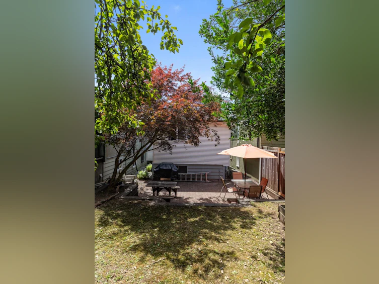 1737 E 5th Avenue, Vancouver, BC, V5N 1L9 - 22
