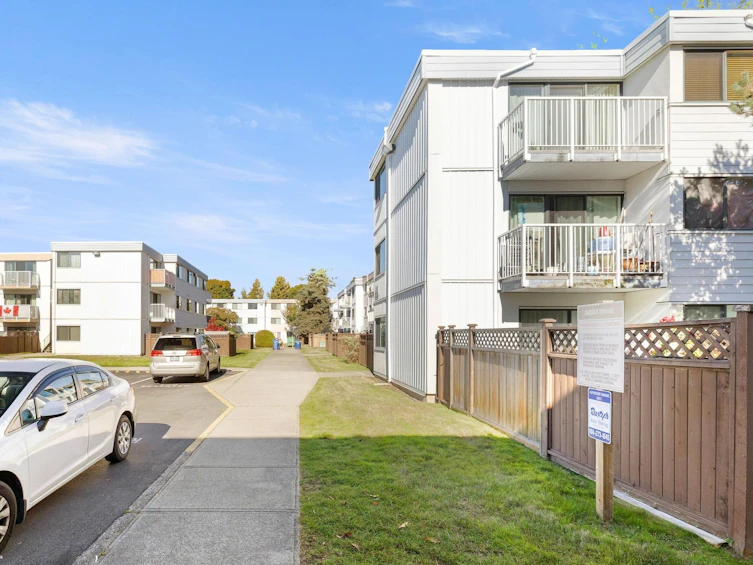109-7220 Lindsay Road, Richmond, BC, V7C 3M6 - 3