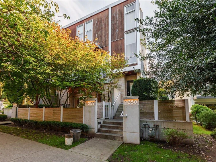 352 E 7th Avenue, Vancouver, BC, V5T 3L8 - 2