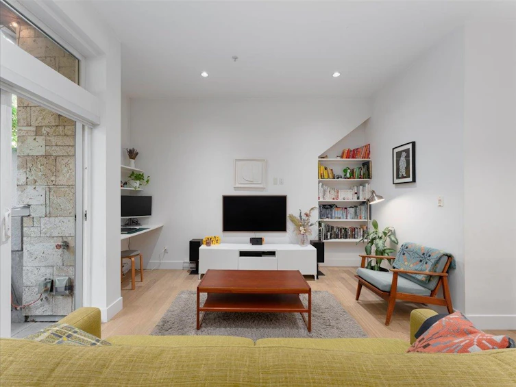 352 E 7th Avenue, Vancouver, BC, V5T 3L8 - 7