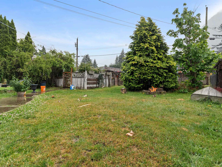 564 Wallace Street, Hope, BC, V0X 1L0 - 21