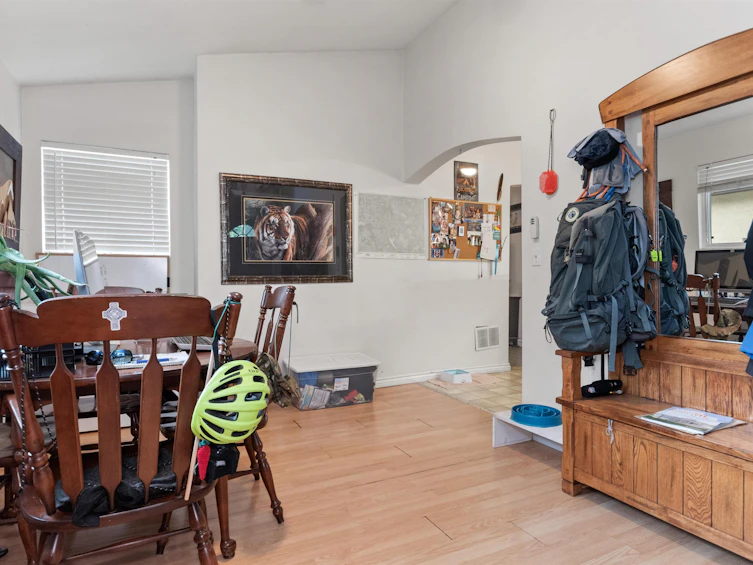 564 Wallace Street, Hope, BC, V0X 1L0 - 8