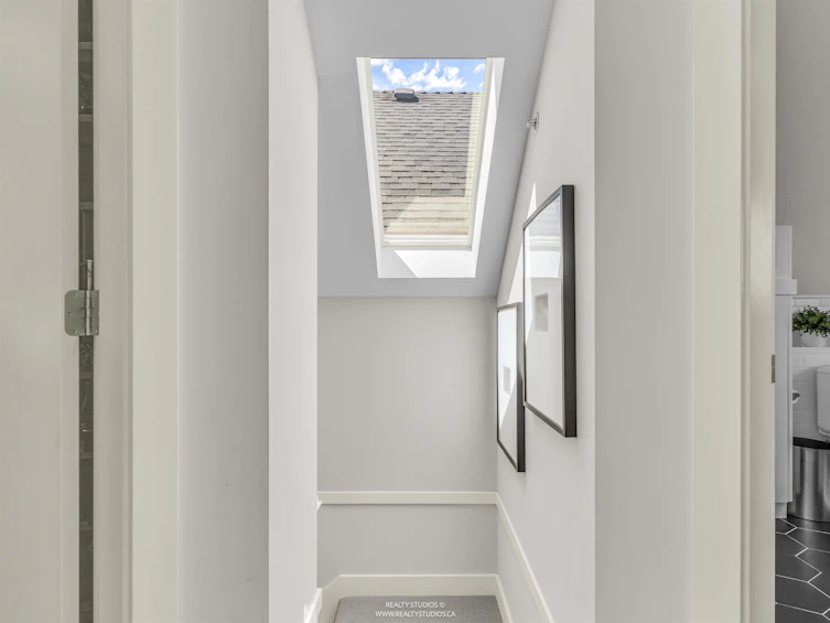 91 E 27th Avenue, Vancouver, BC, V5V 2K2 - 11