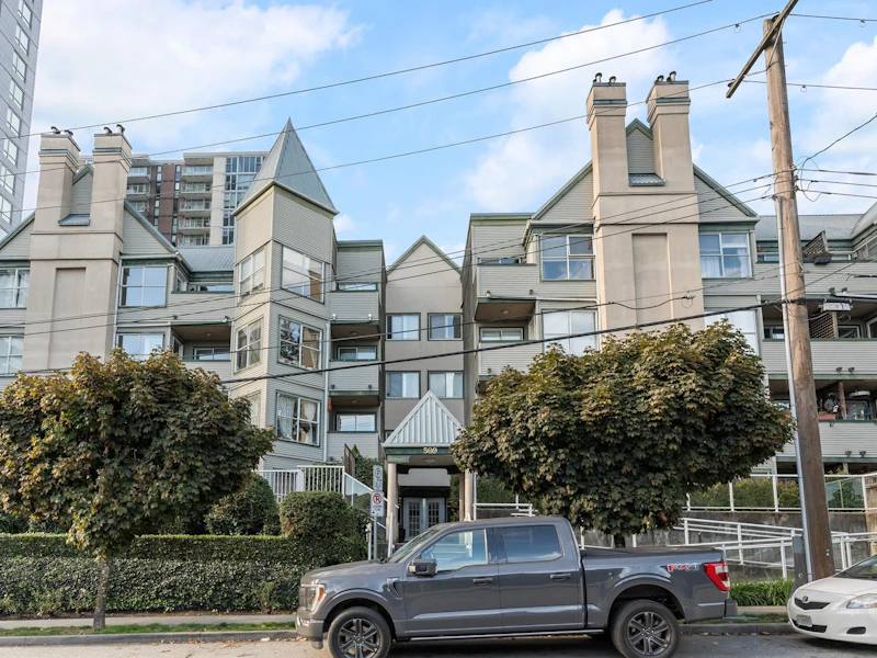 302 - 509 Carnarvon Street, New Westminster BC V3L 5S4