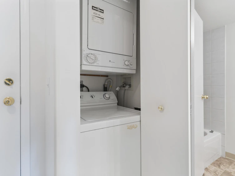 302-509 Carnarvon Street, New Westminster, BC, V3S 9Y3 - 16