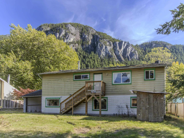 38183 Lombardy Crescent, Squamish, BC, V8B 0X3 - 2