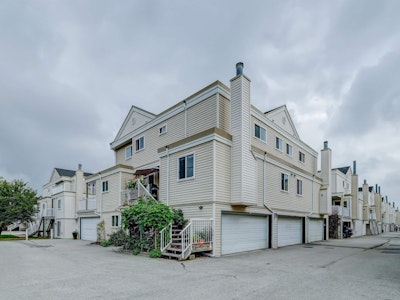 200-10077 156 Street - 3