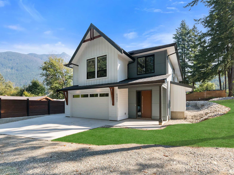 65897 Kawkawa Lake Road, Hope, BC, V0X 1L1 - 2