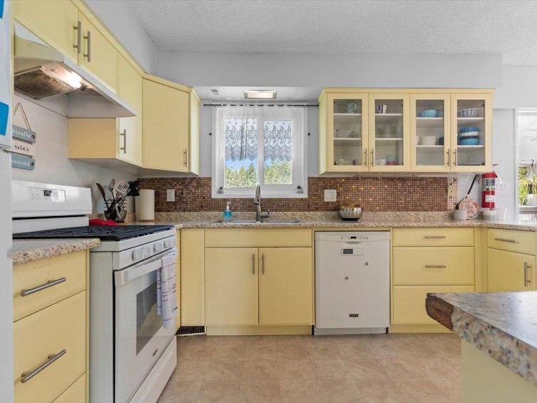 10005 Dublin Drive, Chilliwack, BC, V2P 3R1 - 7