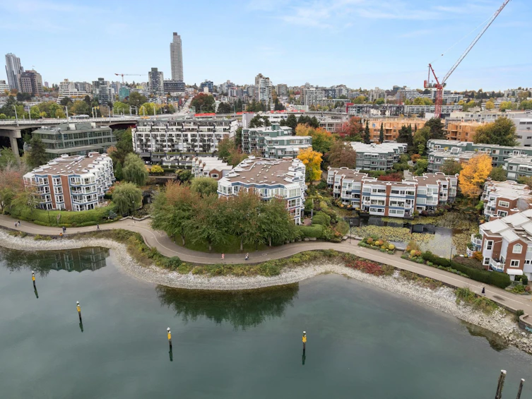 210-1508 Mariner Walk, Vancouver, BC, V6J 4X9 - 36