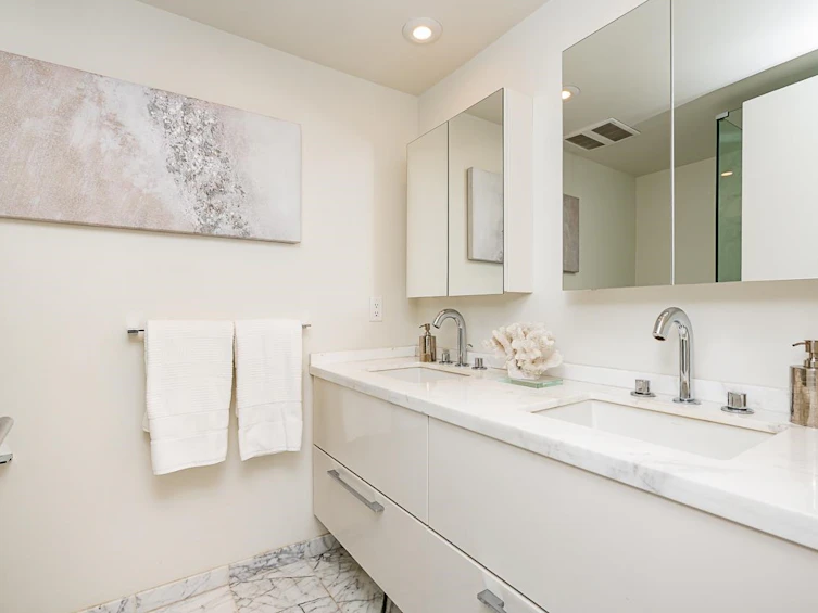 203-1150 Oxford Street, Surrey, BC, V4B 0B3 - 14