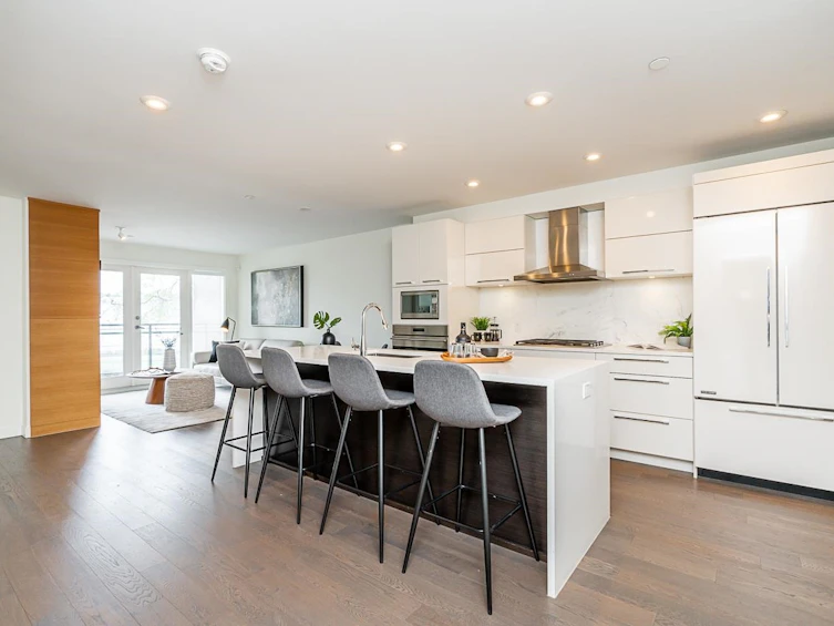 203-1150 Oxford Street, Surrey, BC, V4B 0B3 - 8