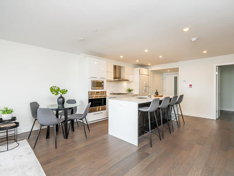 203-1150 Oxford Street, Surrey, BC, V4B 0B3 - 6