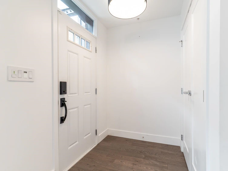 125-2070 Curling Road, North Vancouver, BC, V7P 0C9 - 3