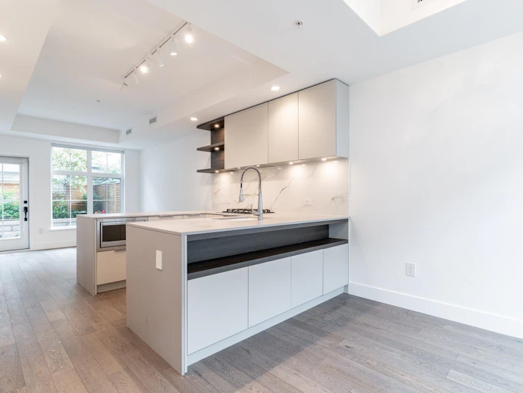125-2070 Curling Road, North Vancouver, BC, V7P 0C9 - 4