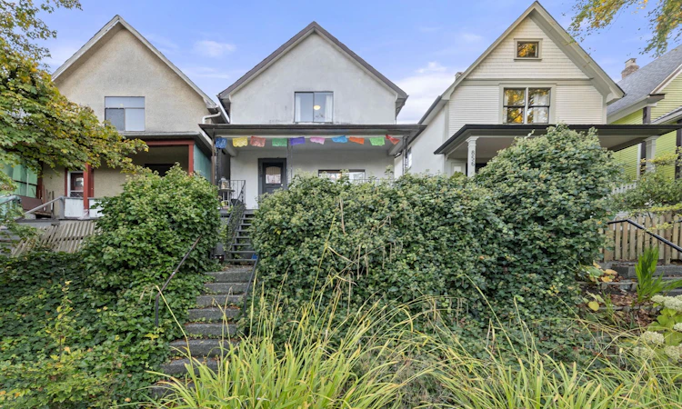 858 Union Street