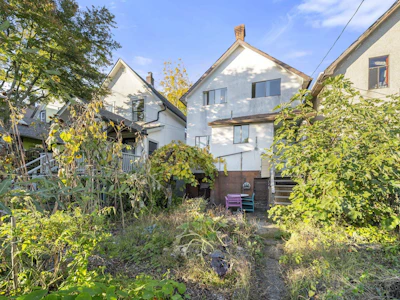 858 Union Street - 3