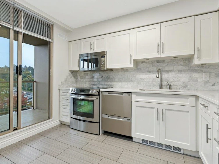 701-1327 E Keith Road, North Vancouver, BC, V7J 3T5 - 12