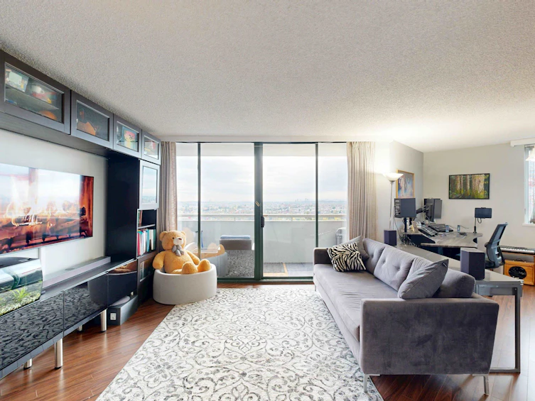 802-3920 Hastings Street, Burnaby, BC, V5C 6C7 - 9