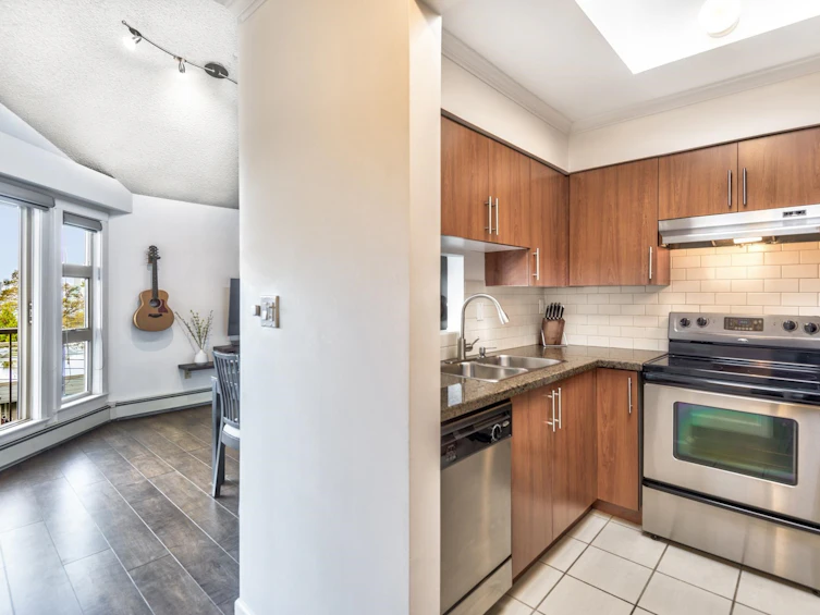 305-235 W 4th Street, North Vancouver, BC, V7M 1H8 - 9