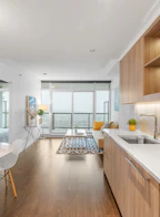 3905 4730 Lougheed Highway