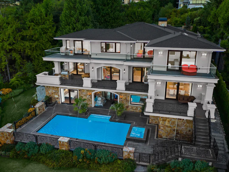 1436 Sandhurst Place, West Vancouver, BC, V7S 2P3