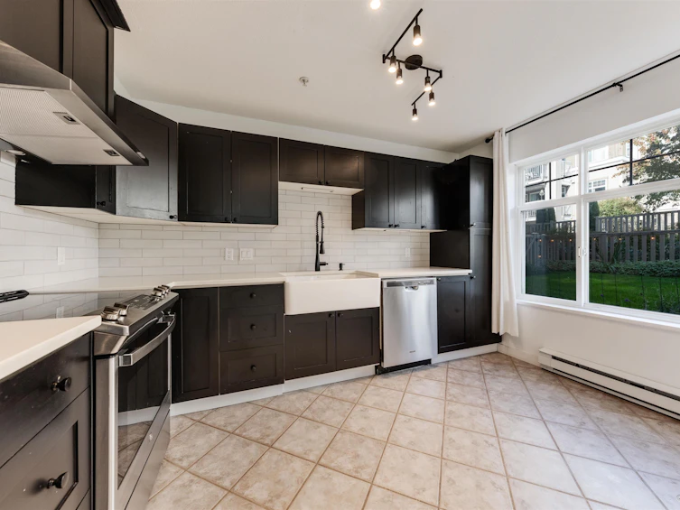 111-1432 Parkway Boulevard, Coquitlam, BC, V3E 3L9 - 25
