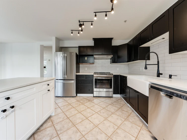 111-1432 Parkway Boulevard, Coquitlam, BC, V3E 3L9 - 26