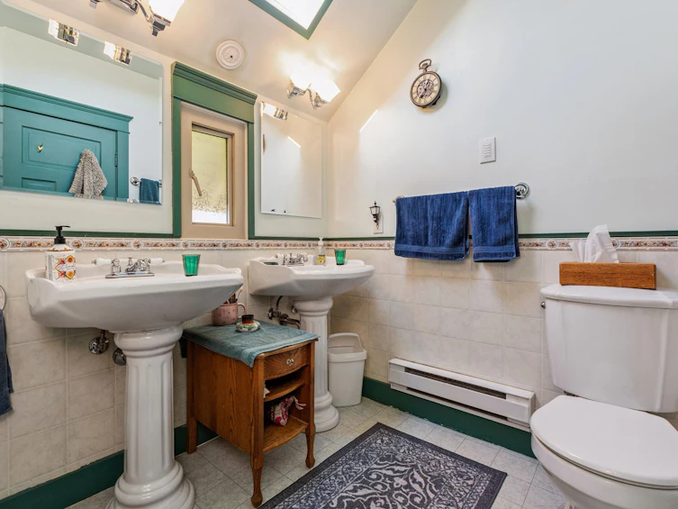 234 W Windsor Road, North Vancouver, BC, V7N 2N1 - 24