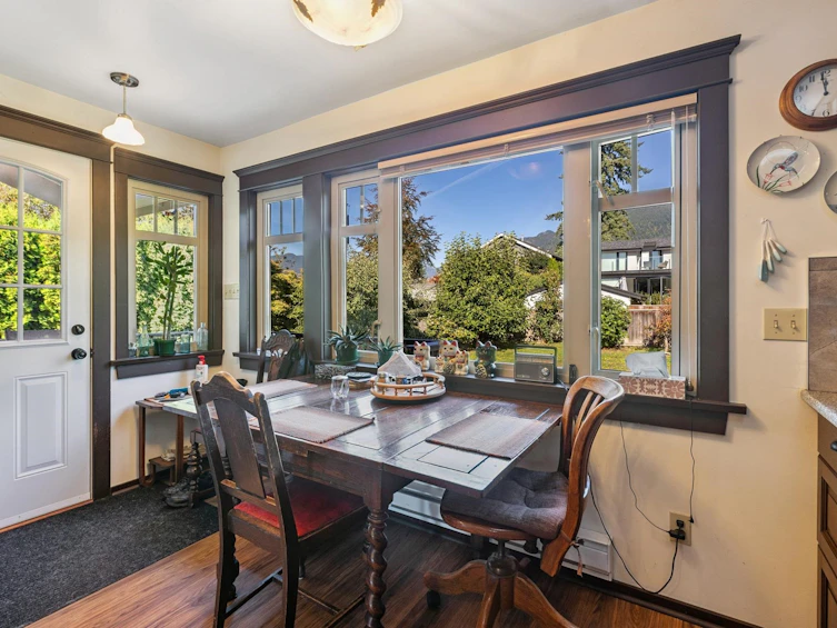 234 W Windsor Road, North Vancouver, BC, V7N 2N1 - 14
