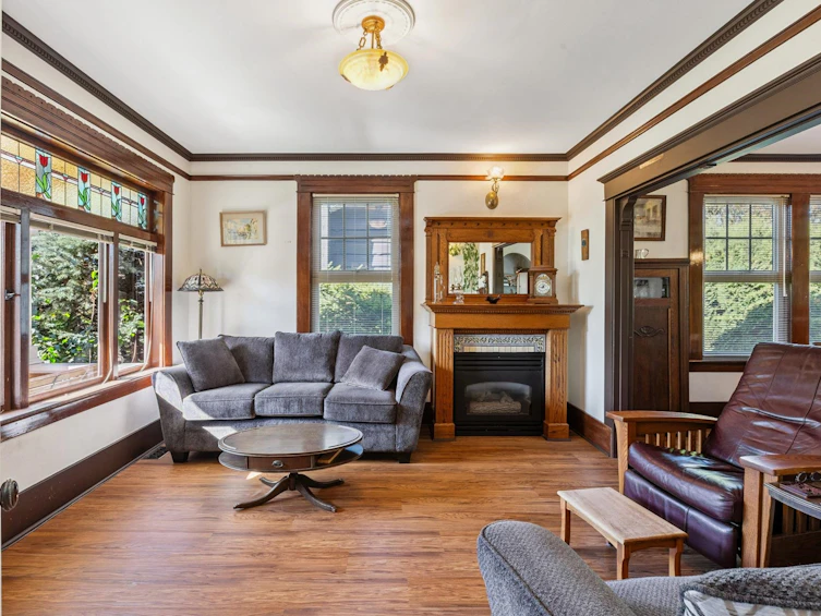 234 W Windsor Road, North Vancouver, BC, V7N 2N1 - 7