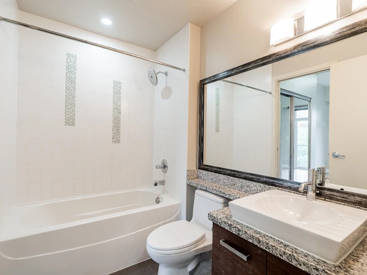402-2957 Glen Drive, Coquitlam, BC, V3B 0B5 - 18